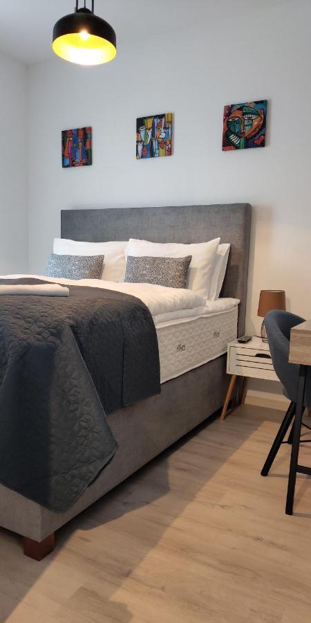 Pe-Ki Lux Apartman Székesfehérvár Exteriör bild